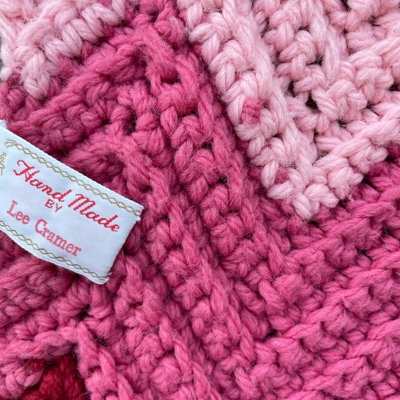 Vintage Handmade Afghan Adorable shades of Pink 🌺 - Picture 6 of 16